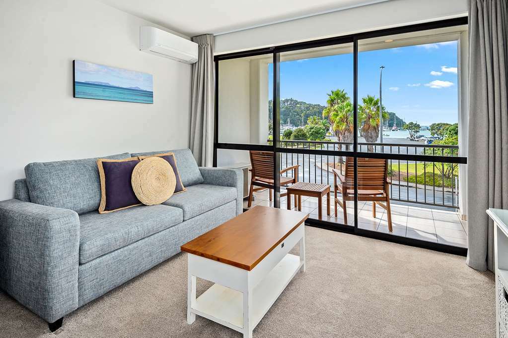 Quality Oceans Hotel